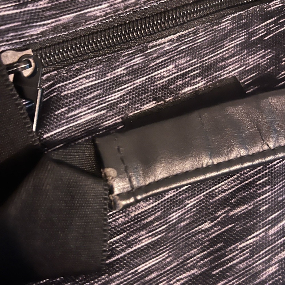 Vooray Gym Duffel - Picture 4 of 5